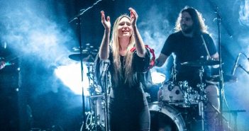 Mostly Autumn straalde op lenteavond in Helmond