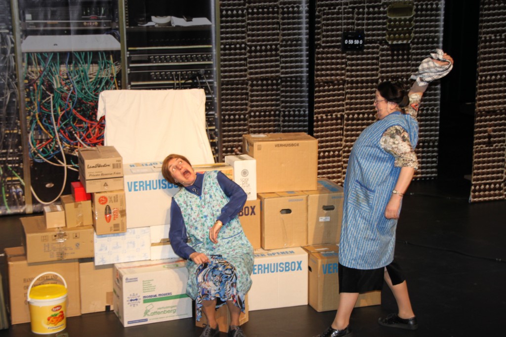 De Nachtzusters – De Bonte Radio Buurtbus (De Winsinghhof, Roden, 14-02-2013)