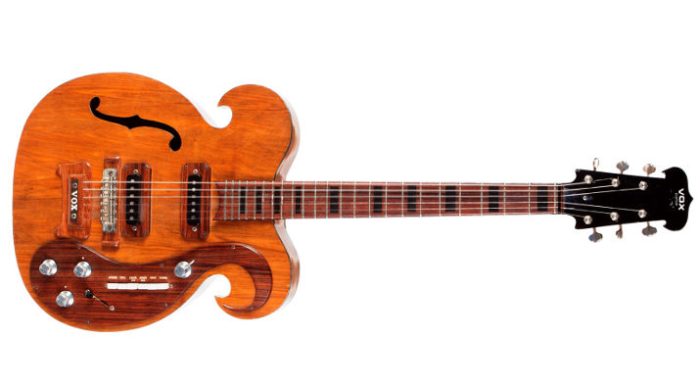 Ruim 3 ton voor Beatles VOX-gitaar