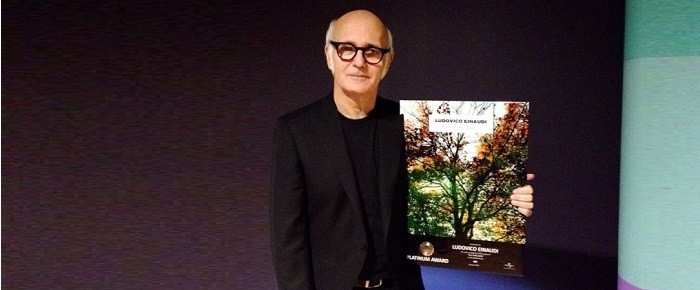 Ludovico Einaudi ontvangt platina award voor ‘In A Time Lapse’
