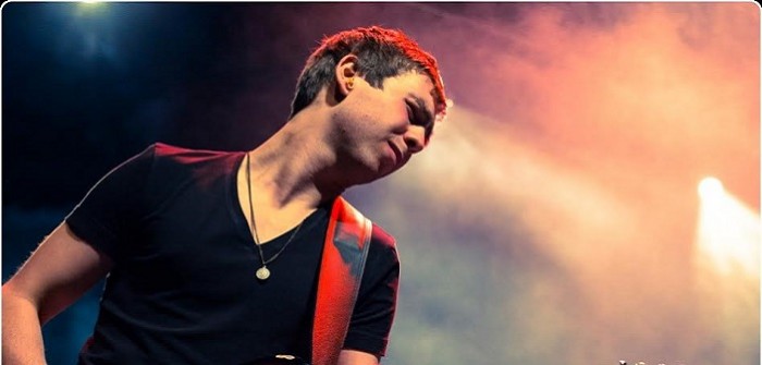 Laurence Jones – The Truth Laurence Jones