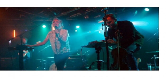 Sue The Night laat zich niet kisten door halfvolle zaal in Utrecht