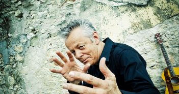 Nieuwe Nederlandse tourdata voor gitaarfenomeen Tommy Emmanuel tommy emmanuel