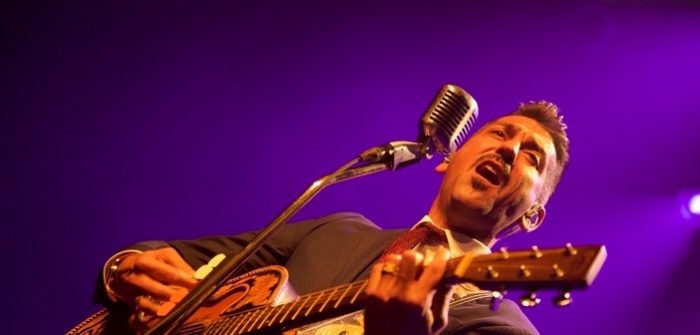 Danny Vera piekt in Zwolle en pinkt een traan weg Danny Vera