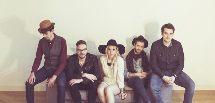 Rivers presenteert smaakvolle country pop op nieuwe EP Rivers