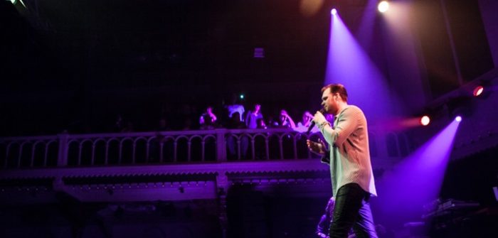 Knallende start van nieuw muzikaal hoofdstuk van Boris in Paradiso Amsterdam. Boris