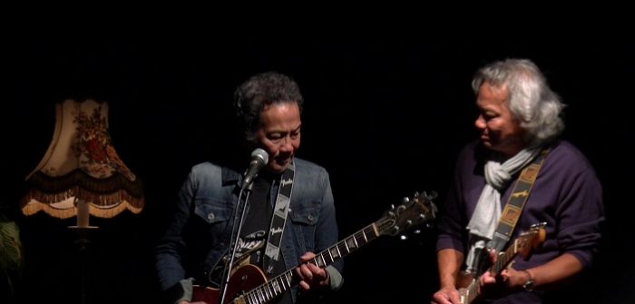 Gebroeders Laporte verkondigen de Blues in Podium Duycker in Hoofddorp Johnny Laporte en Guus Laporte