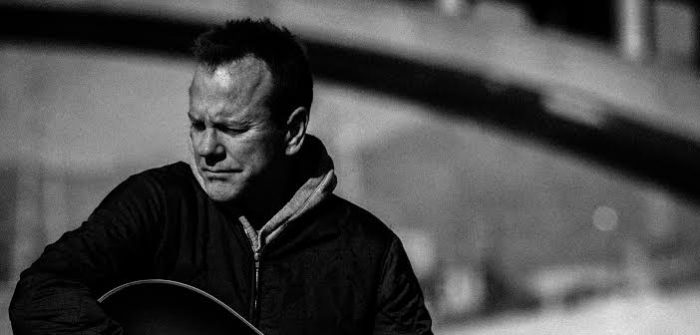 Jack Bauer, president en nu ook zanger Kiefer Sutherland