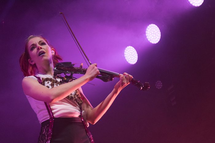 Lindsey Stirling’s ‘Brave Enough Tour’: groter en emotioneler dan ooit Lindsey Stirling