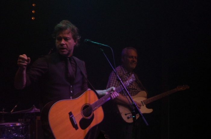 JW Roy en voorprogramma Mercy John beiden sterk in de Kroepoekfabriek