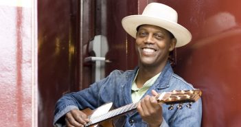 Southern Bluesnight 2017 volgende week in Heerlen Eric Bibb