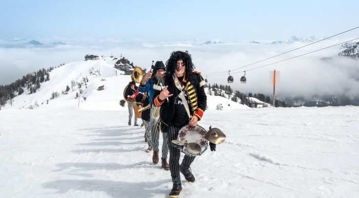 Heavy Metal Marching Band Blaas Of Glory bestaat 10 jaar Blaas of Glory