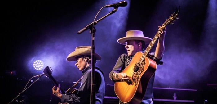 Kiefer Sutherland laat in 013 zien méér te zijn dan acteur Kiefer Sutherland