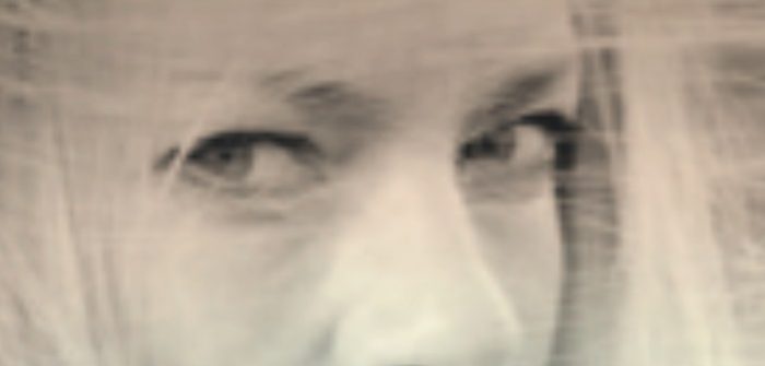 Maaike Martens brengt debuut ‘Wie blijft hier’ uit