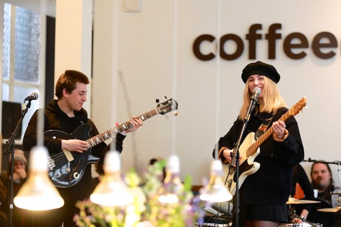 Fenne Lily naar Merleyn