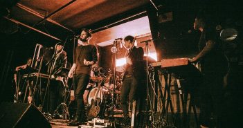 AVI ON FIRE kondigt debuutalbum aan