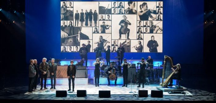 The Analogues maken van The White Album een geoliede theatershow