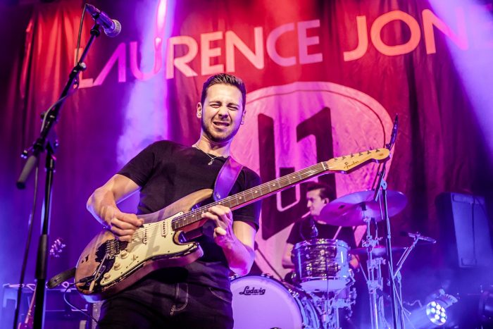 Laurence Jones stal de show in De Bosuil Laurence Jones
