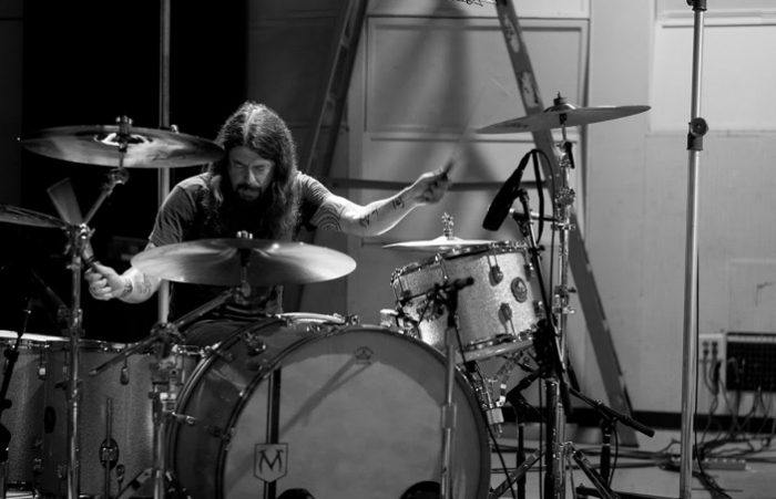 Dave Grohl lanceert PLAY, een tweedelige mini-documentaire Dave Grohl