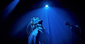 Uitverkochte Whispering Sons doen 80’s wave herleven in Muziekgieterij Maastricht.