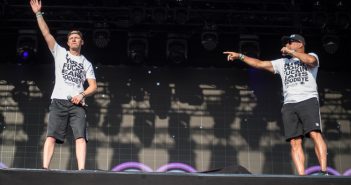 Charlie Lownoise en Mental Theo sluiten Zwarte Cross af met één groot feest Zwarte Cross