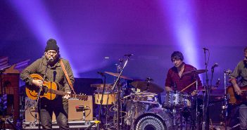 Wilco heeft niet veel woorden nodig in TivoliVredenburg