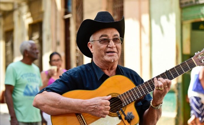 Concerttip zondag 9 juni: Eliades Ochoa @ Phil. Eliades Ochoa