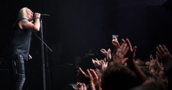 Uriah Heep zet geweldige show neer in overvol Metropool