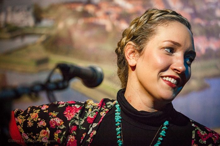 Amerikaanse Hannah Aldridge geeft huiskamerconcert in Bergeijk Hannah Aldrigde