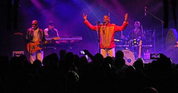 BB&Q Band bewijst dat Disco niet dood is in Paradiso Noord