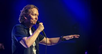 Van Dik Hout speelt ijzersterke show in Hedon, Zwolle Van Dik Hout