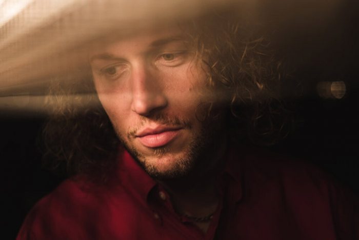 Thomas Oliver keert terug met nieuwe single ‘Coffee’