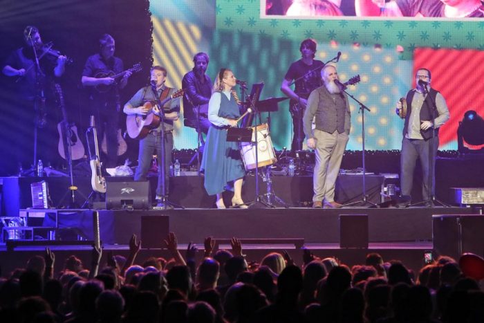 Kelly Family bewijst springlevend en wild te zijn