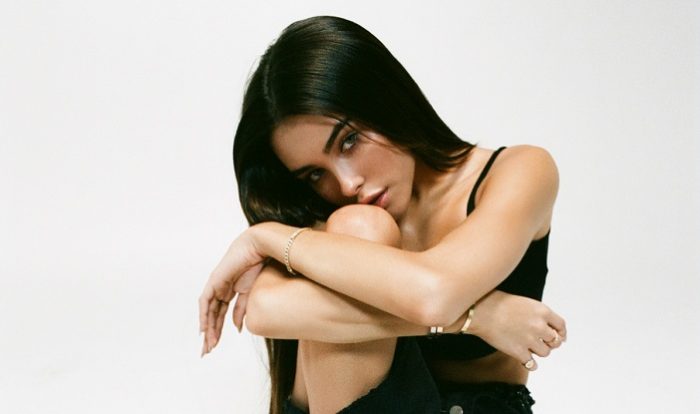 Madison Beer brengt single ‘Stained Glass’ Madison Beer
