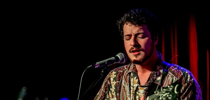 Braziliaans albumdebuut van João Vedana bij Observant