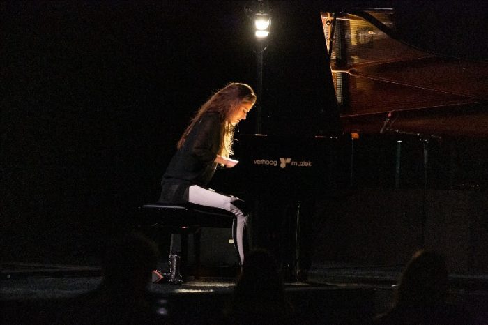 Concerttip zondag 7 augustus: Iris Hond @ Olympisch Stadion Iris Hond