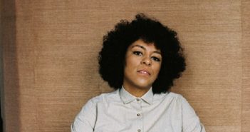 Nana Adjoa geeft extra show in LantarenVenster Nana Adjoa