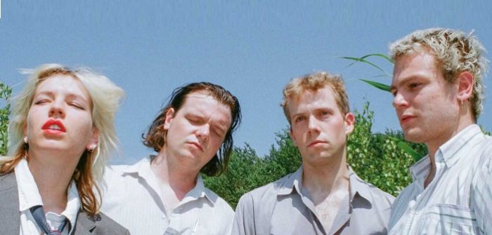 Global Charming naar Doornroosje GLOBAL CHARMING