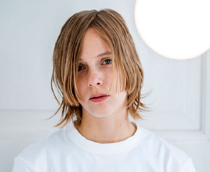 Marieke Lucas Rijneveld draagt ‘Alle Mensen’ van Max Richter voor Marieke Lucas Rijneveld