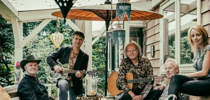 The Dashboard Danglers tweemaal naar Patronaat The Dashboard Danglers