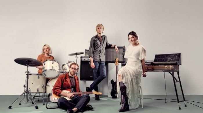 Yumi Zouma naar de Melkweg Yumi Zouma