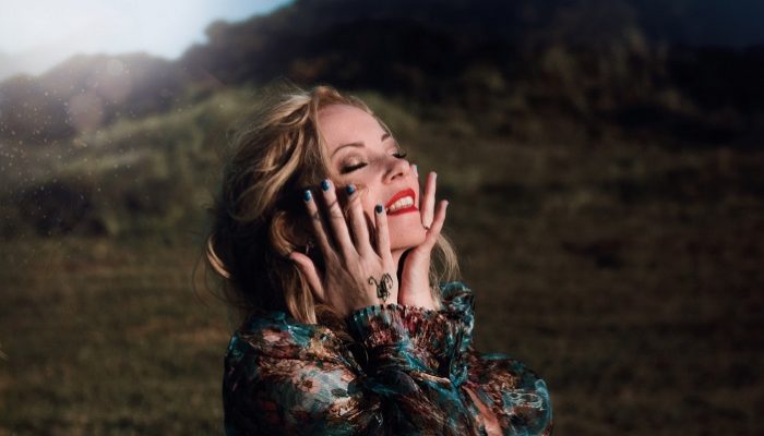Anneke van Giersbergen brengt nieuwe single uit: ‘My Promise’ Anneke van Giersbergen