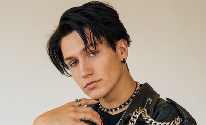 LILHUDDY komt op voor de buitenbeentjes met ’21st Century Vampire’ LILHUDDY