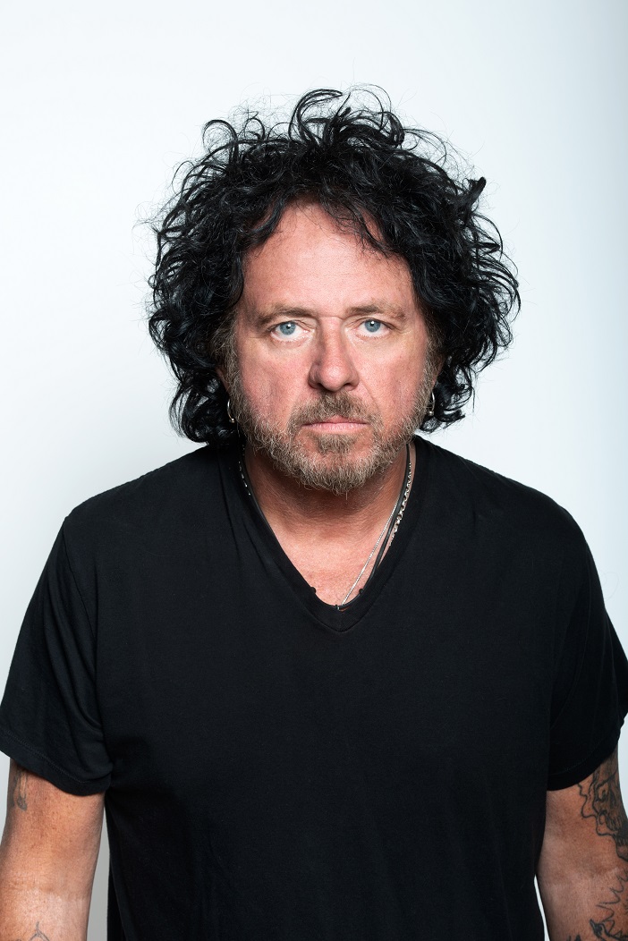 Steve Lukather. Photo by Alex Solca. - .: Maxazine