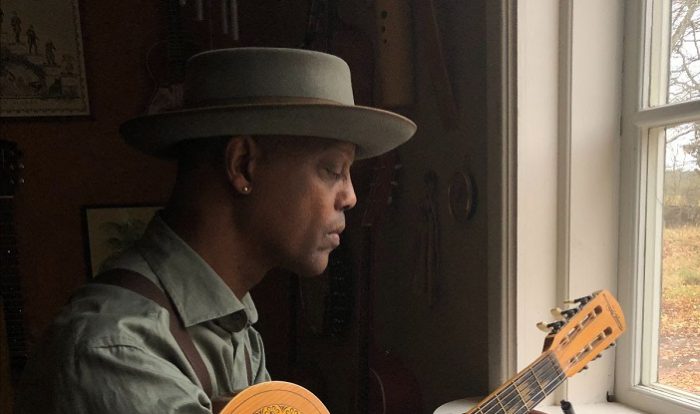 Singer-songwriter Eric Bibb komt met nieuwe single, ‘Whole World’s Got The Blues’ Eric Bibb