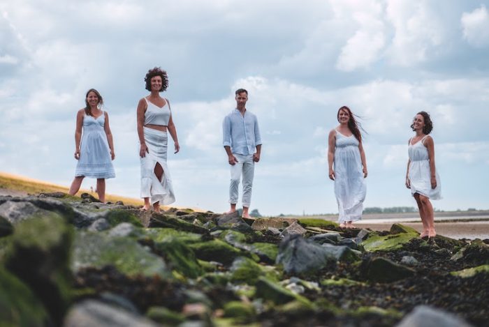 MISST komt met nieuwe single ‘Sur l’eau’ MISST