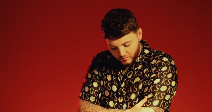 James Arthur zingt boodschap aan toekomstige dochter: ‘Emily’