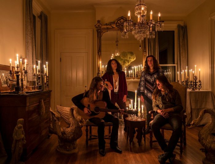 Naked Gypsy Queens kondigen debuut EP ‘Georgiana’ aan Naked Gypsy Queens