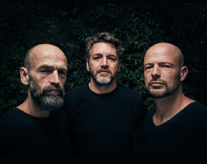 Maxazine Presents: ’t Hof Van Commerce Essentials (samengesteld door DJ 4T4) t hof van commerce