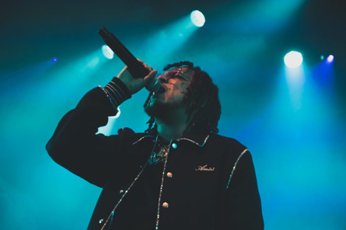 Ronnie Flex zet Paradiso op zijn kop Ronnie Flex